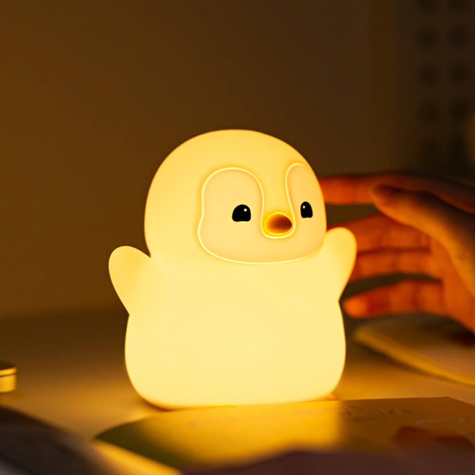 1pc Penguin Night Light Sleep Companion Bedside Lamp with Sensor, Christmas Gift with Data Cable for Bedroom, Living Room, Dining Table Decoration, Holiday and Birthday Present